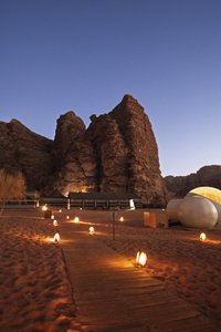 Wadi Rum Starlight: Desert Camping Under Jordanian Skies