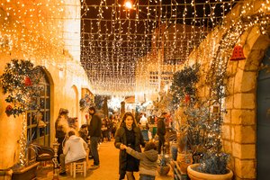 Radiant Nights in Amman: A Jordanian Winter Scene