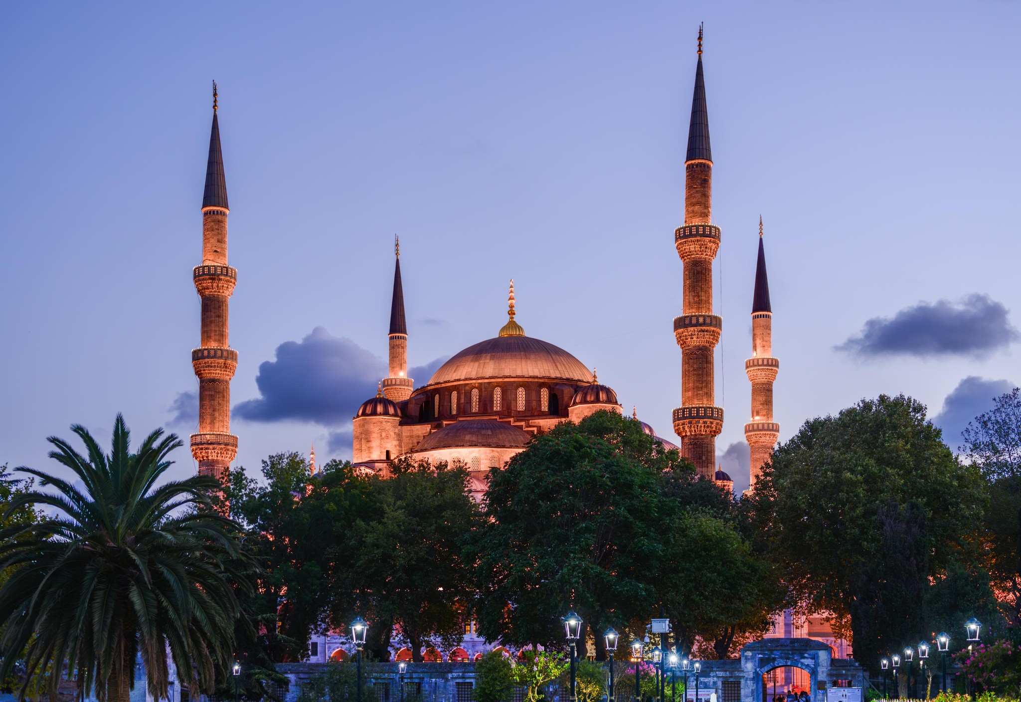 Istanbul's Majestic Blue Mosque at Dusk