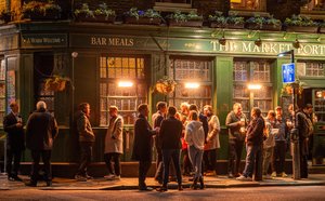 London Pub Scene: A Warm Welcome on a Cool Evening