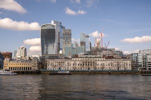 London Skyline: Historic Buildings Meet Modern Architecture